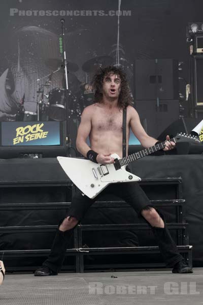 AIRBOURNE - 2014-08-24 - SAINT CLOUD - Domaine National - Grande Scene - 